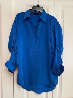 Voilet & Clair Satin Blouse Blue Long Sleeve Button Front Size Small